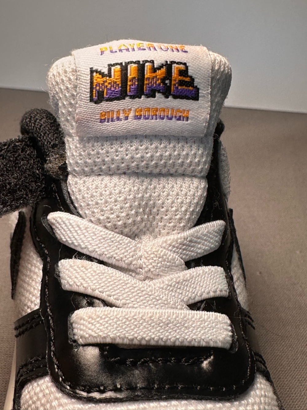 4.5c Nike Billy Borough Kids Black and White Low-Top Hook-and-Loop Sneakers - Picture 5 of 9